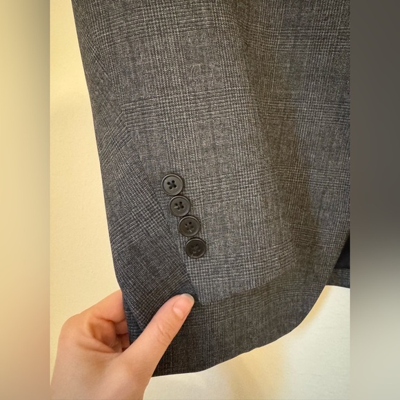 Theory Men's 40R Gray Dobby Weave Wool Blend Two Button Blazer - Picture 4 of 11